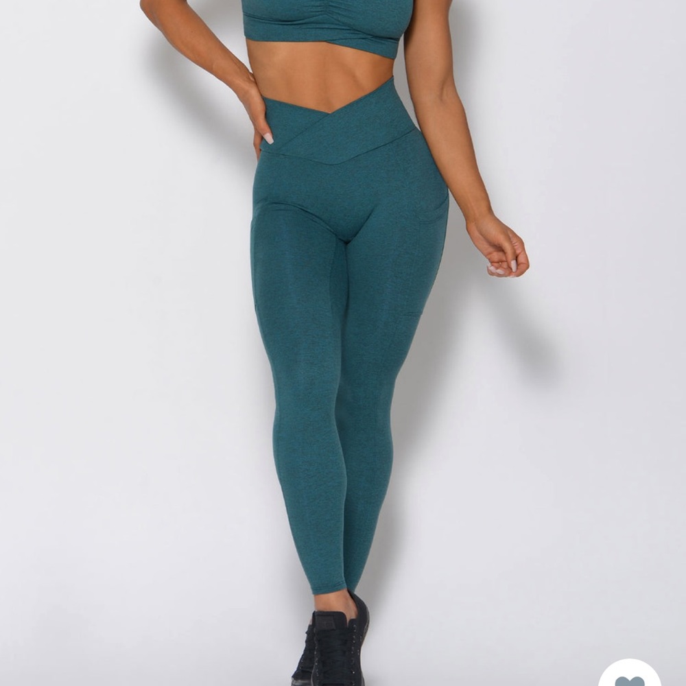 Seamless High-Waist V-Cut Leggings in Teal